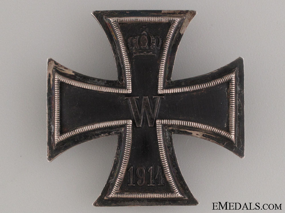 a_cased_wwi_iron_cross_first_class1914;800_silver_img_3730_copy.jpg525d93e181149
