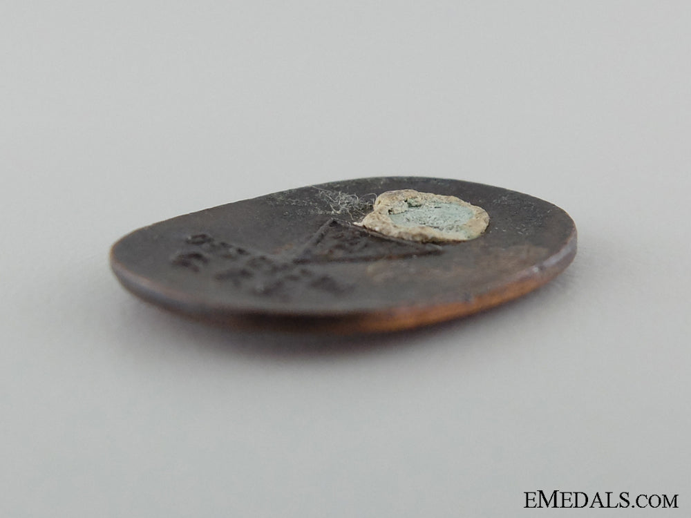 three_enameled_pins&_badges_img_44.jpg53960e53a5714