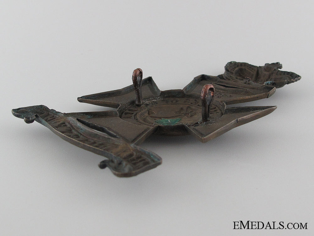 victoria_rifles_of_canada_helmet_plate_img_6255