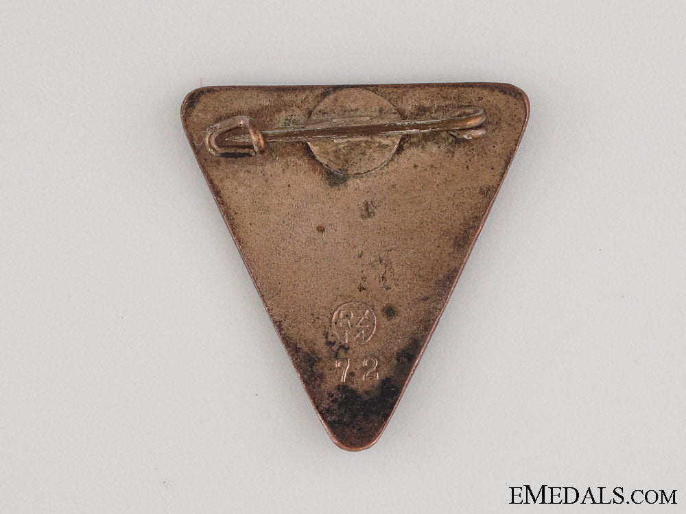 women's_league_staff_member's_badge_img_7830_copy