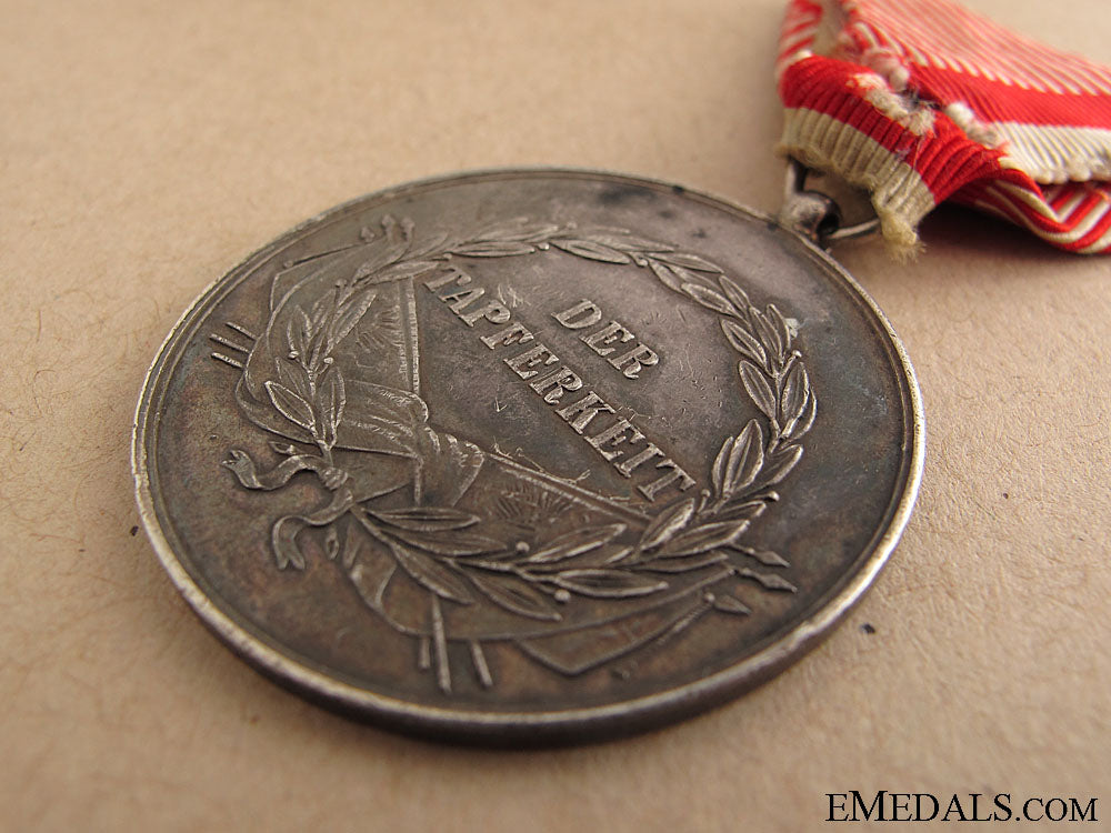 silver_bravery_medal_first_class_img_8650_copy.jpg513f5dd96abe6