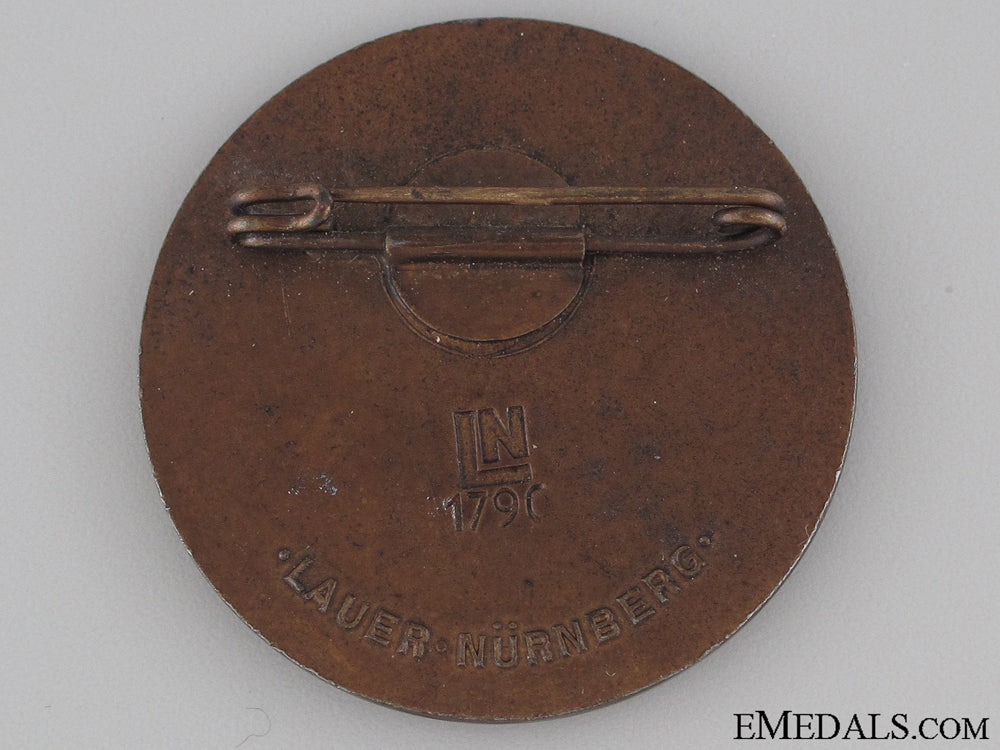 1936_reichsparteitag_badge_img_9268