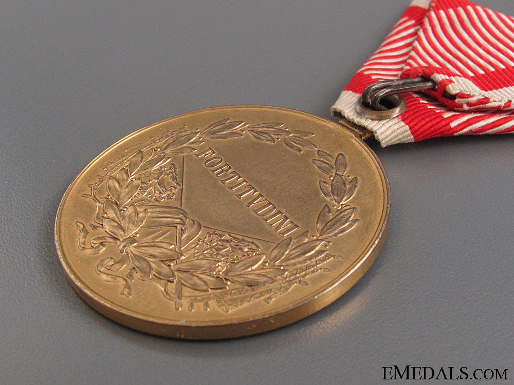 wwi_austrian_golden_bravery_medal_img_9810_copy
