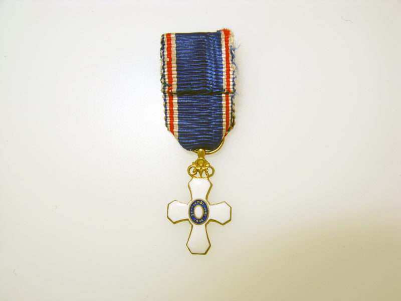 iceland,_miniature_order_of_the_falcon_io327002