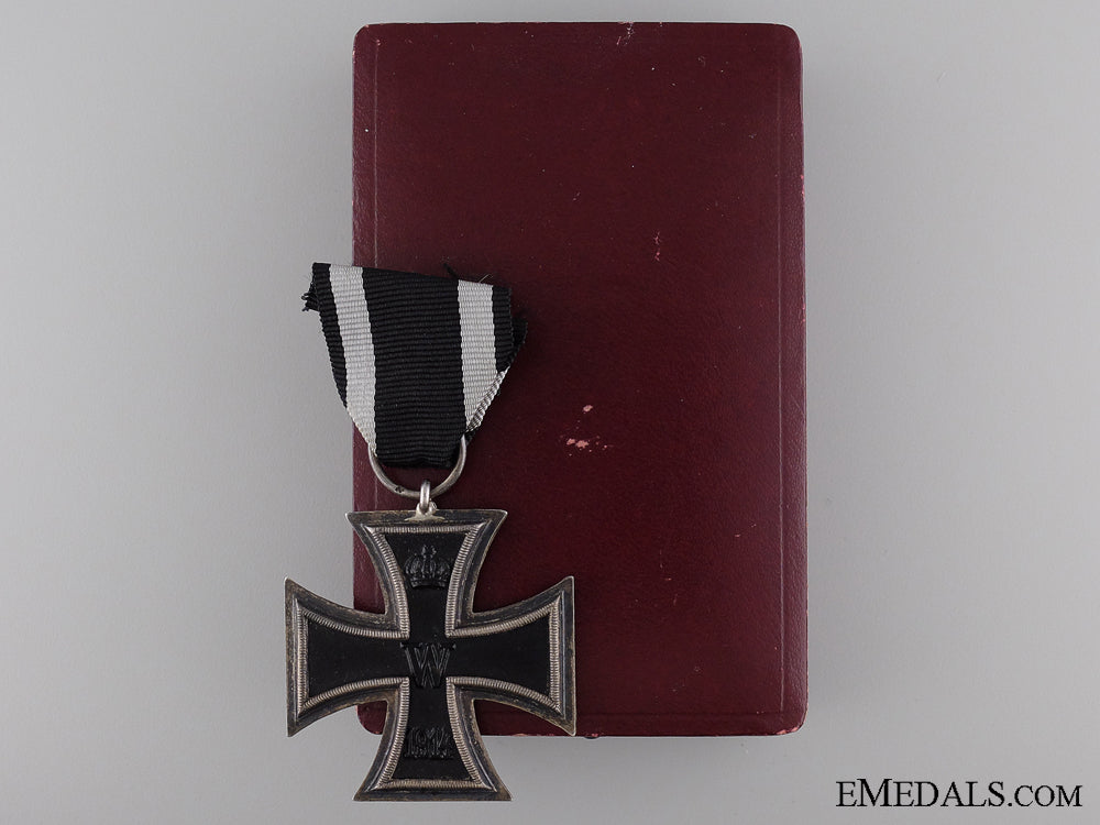 iron_cross_second_class1914;_marked_with_case_of_issue_iron_cross_secon_53bc2216277df