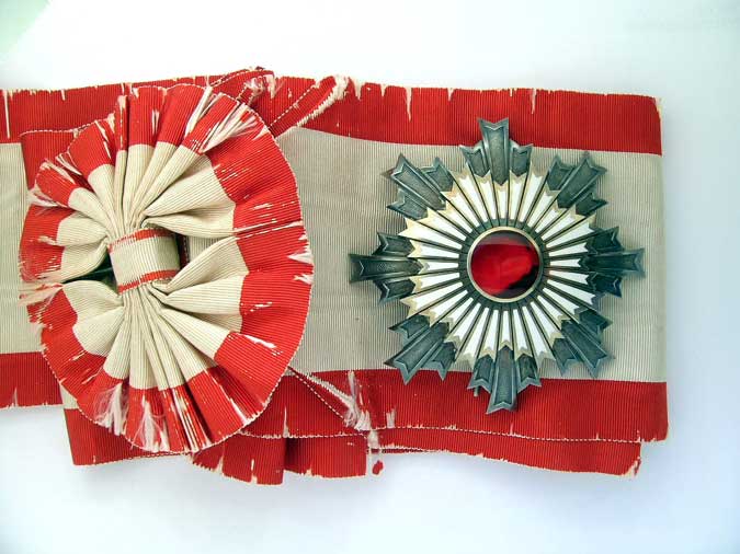 order_of_the_rising_sun_j1100006