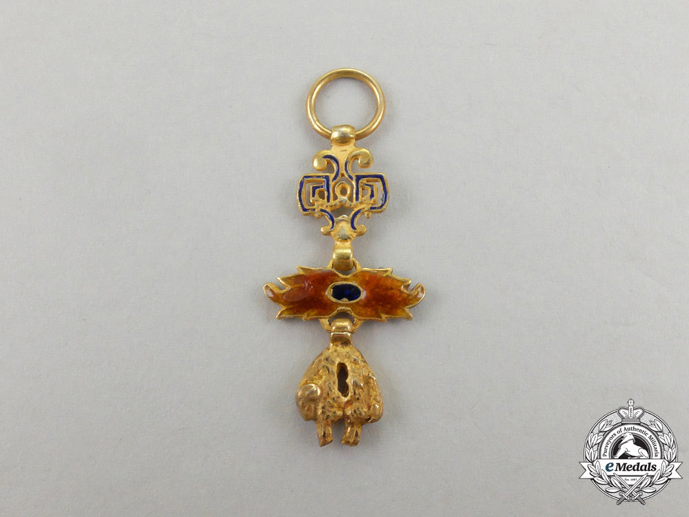 a_miniature_austrian_order_of_the_golden_fleece_in_gold_j_001_2