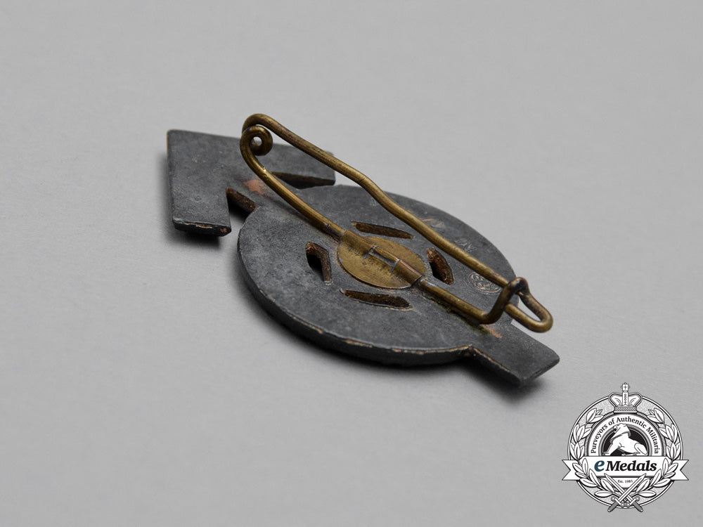 a_silver_grade_hj_proficiency_badge_by_gustav_brehmer_of_markneukirchen_with_miniature_j_097_1