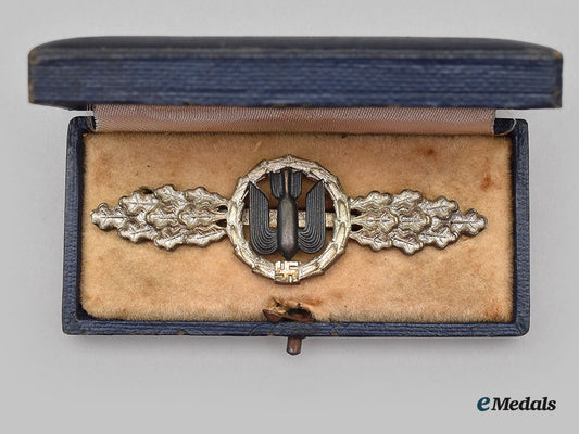 germany,_luftwaffe._a_bomber_clasp,_silver_grade,_with_case_l22__mnc4175_098