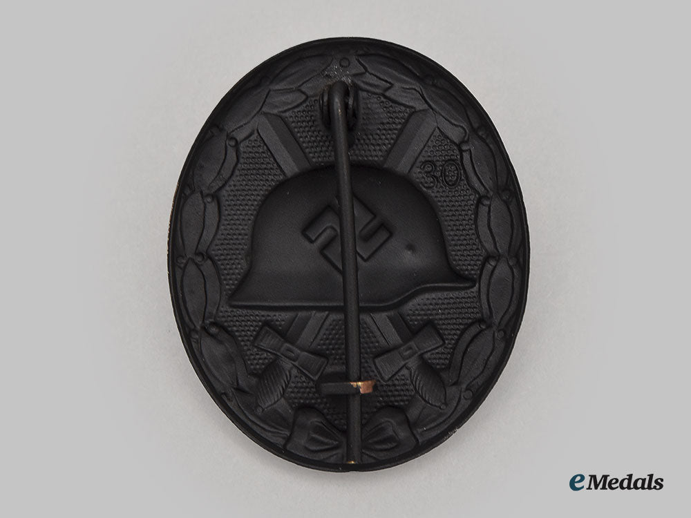 germany,_wehrmacht._a_mint_black_grade_wound_badge,_by_the_vienna_mint_l22__mnc4637_077