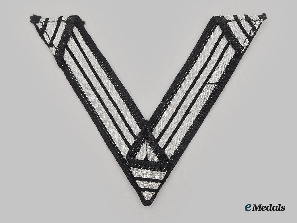 germany,_ss._an_honour_chevron_for_old_fighters_l22__mnc4660_089