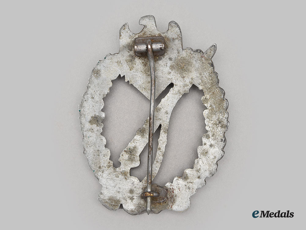 germany,_wehrmacht._an_infantry_assault_badge,_silver_grade_l22__mnc4695_048