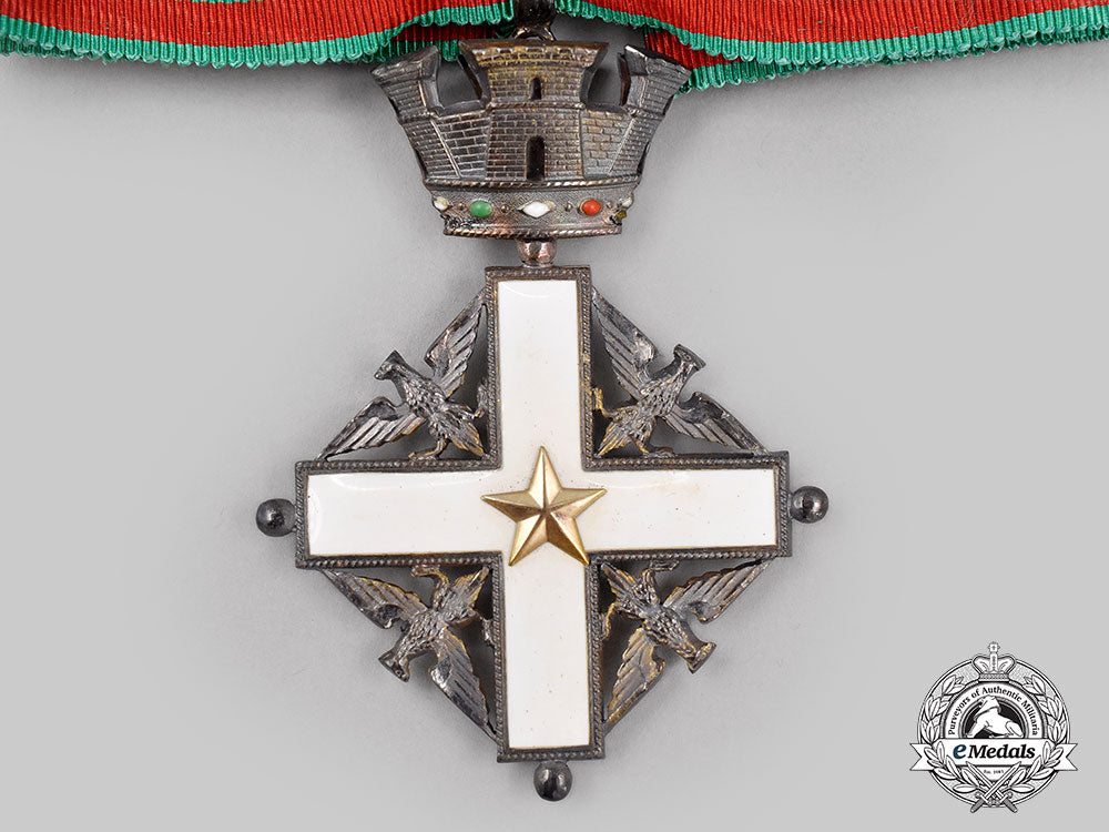 italy,_republic._an_order_of_merit_of_the_italian_republic,_commander_and_case_by_s._johnson_l22_l22_mnc9611_497_947_1