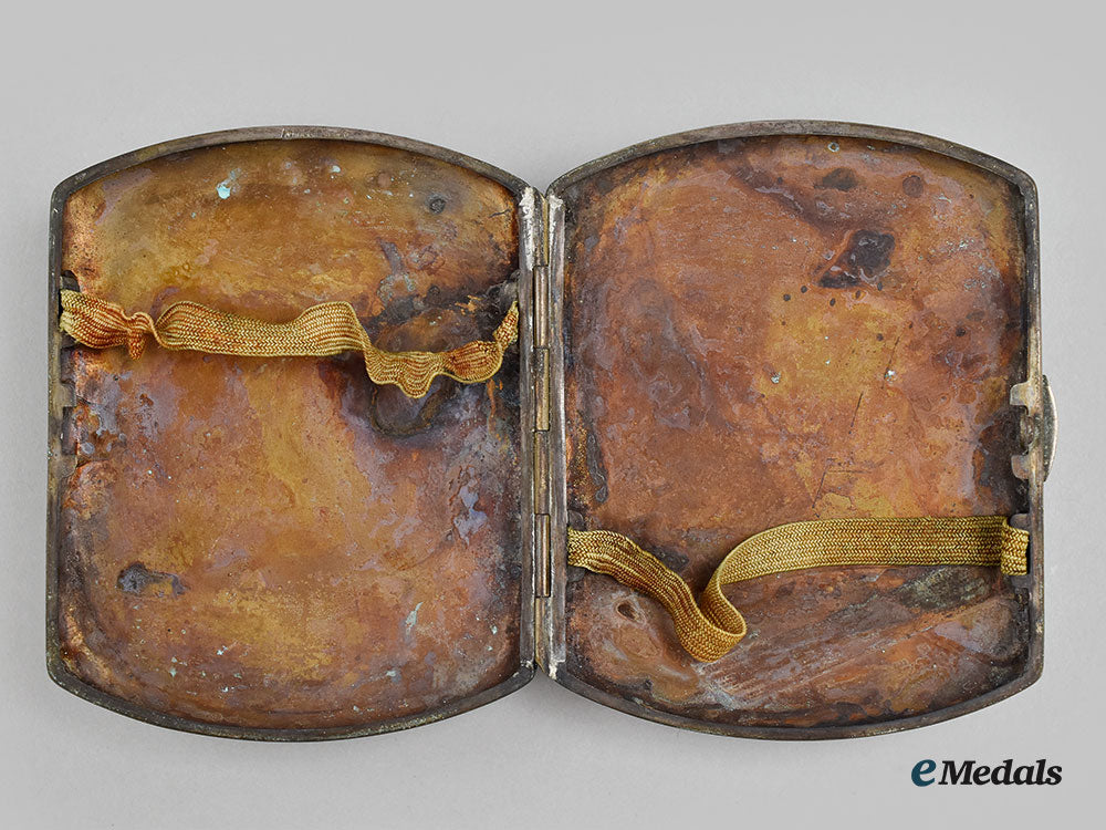 austria,_imperial._a_first_war_cigarette_case_with_multiple_signatures_l22_mnc0000q_510_1