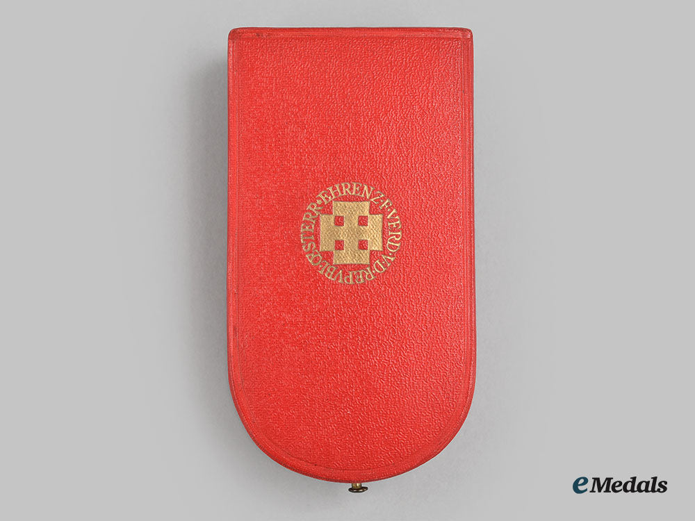austria,_republic._an_honour_badge_for_the_merit_of_the_republic_of_austria,_gold_merit_cross_by_reitterer_l22_mnc0022_500