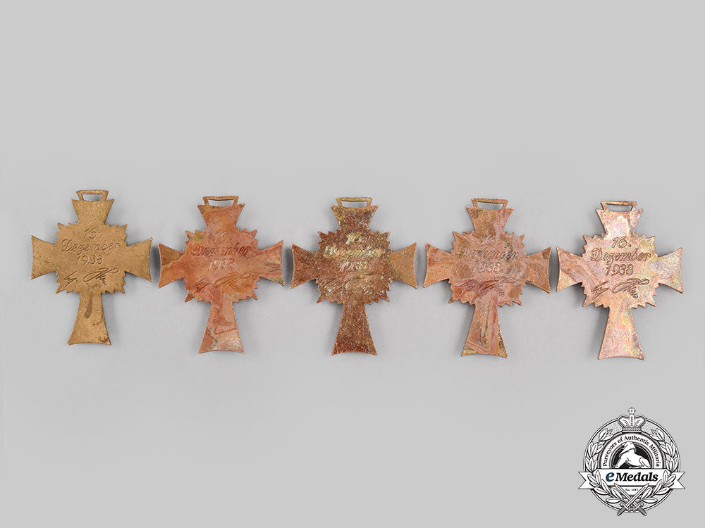 germany,_third_reich._a_lot_of_honour_crosses_of_the_german_mother_l22_mnc0034_110
