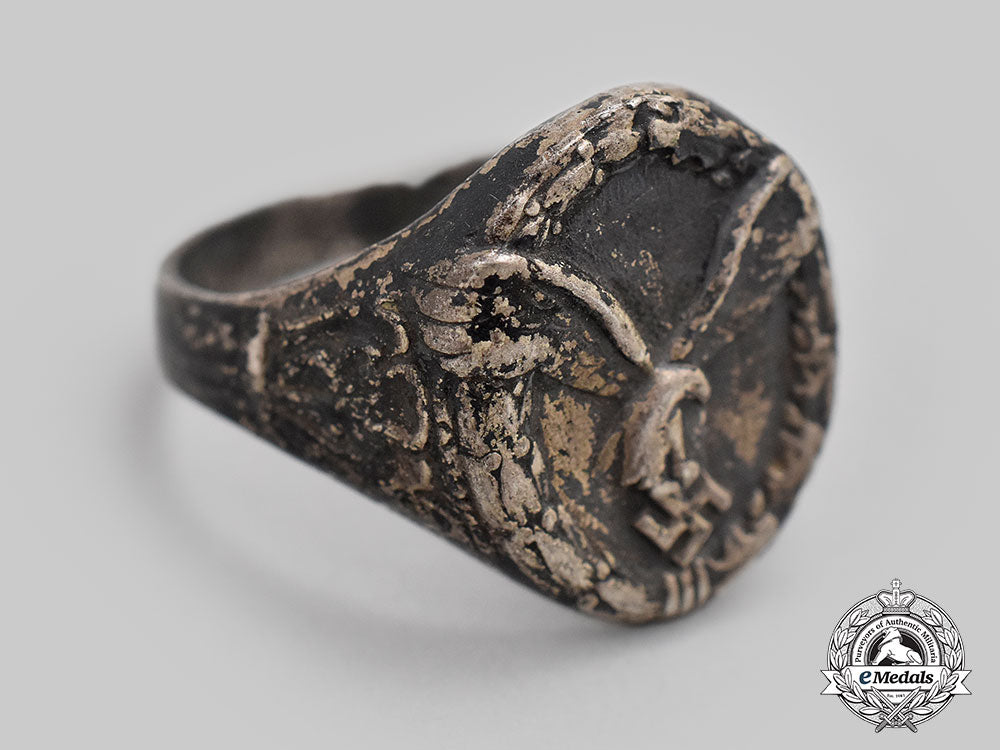 germany,_luftwaffe._a_pilot’s_badge_silver_ring_l22_mnc0071_129