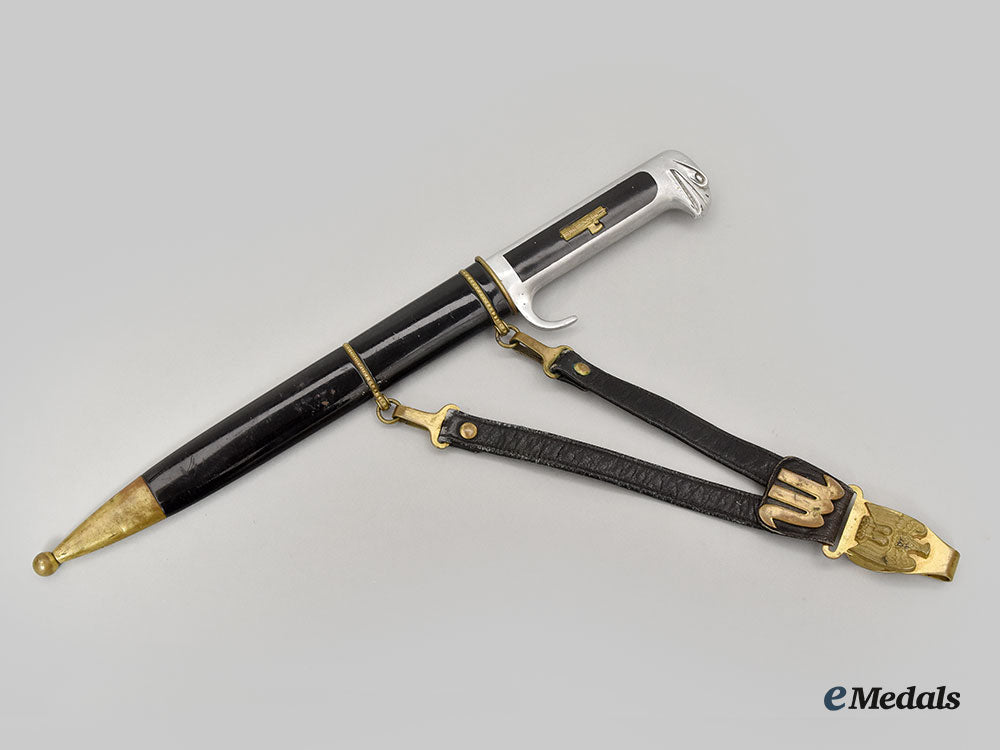 italy,_kingdom._an_msvn_model1937_leader’s_dagger,_with_hanger_l22_mnc0090_282_1