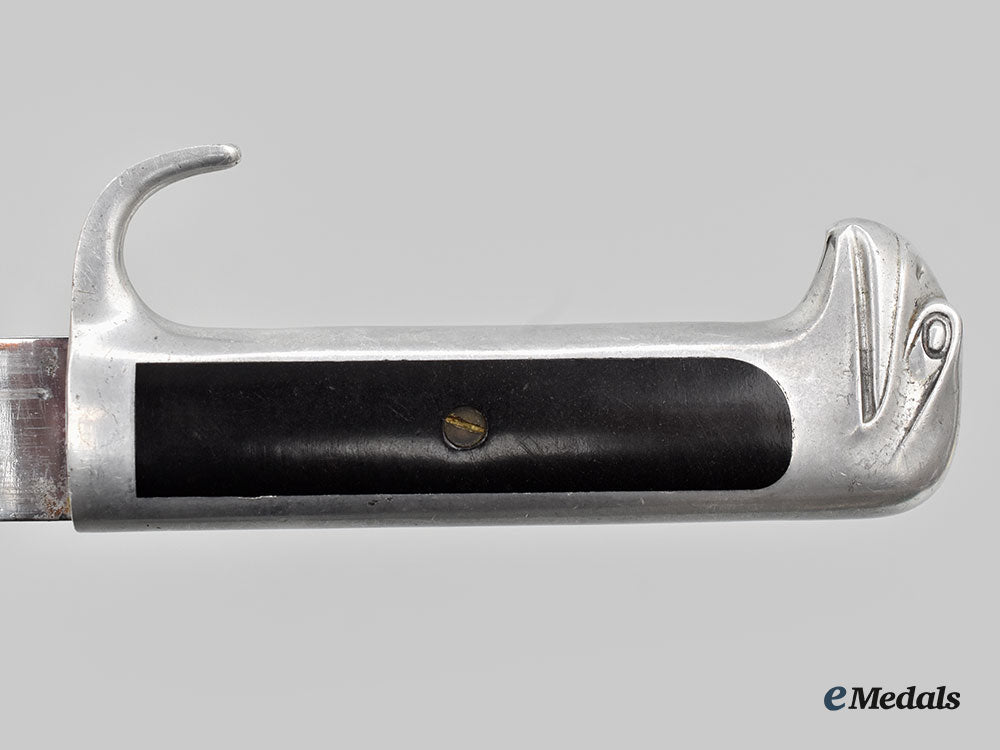 italy,_kingdom._an_msvn_model1937_leader’s_dagger,_with_hanger_l22_mnc0094_285_1