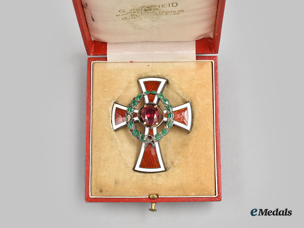 austria,_imperial._an_honour_decoration_of_the_red_cross,_officer’s_cross_with_stone_center_l22_mnc0109_430_2