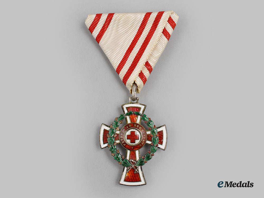austria,_imperial._an_honour_decoration_of_the_red_cross,_ii_class_cross_by_g.a_scheid_l22_mnc0173_463