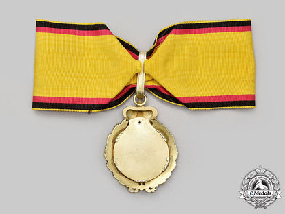waldeck,_principality._a_rare_medal_for_art_and_science,_large_version,_c.1910_l22_mnc0188_987_1
