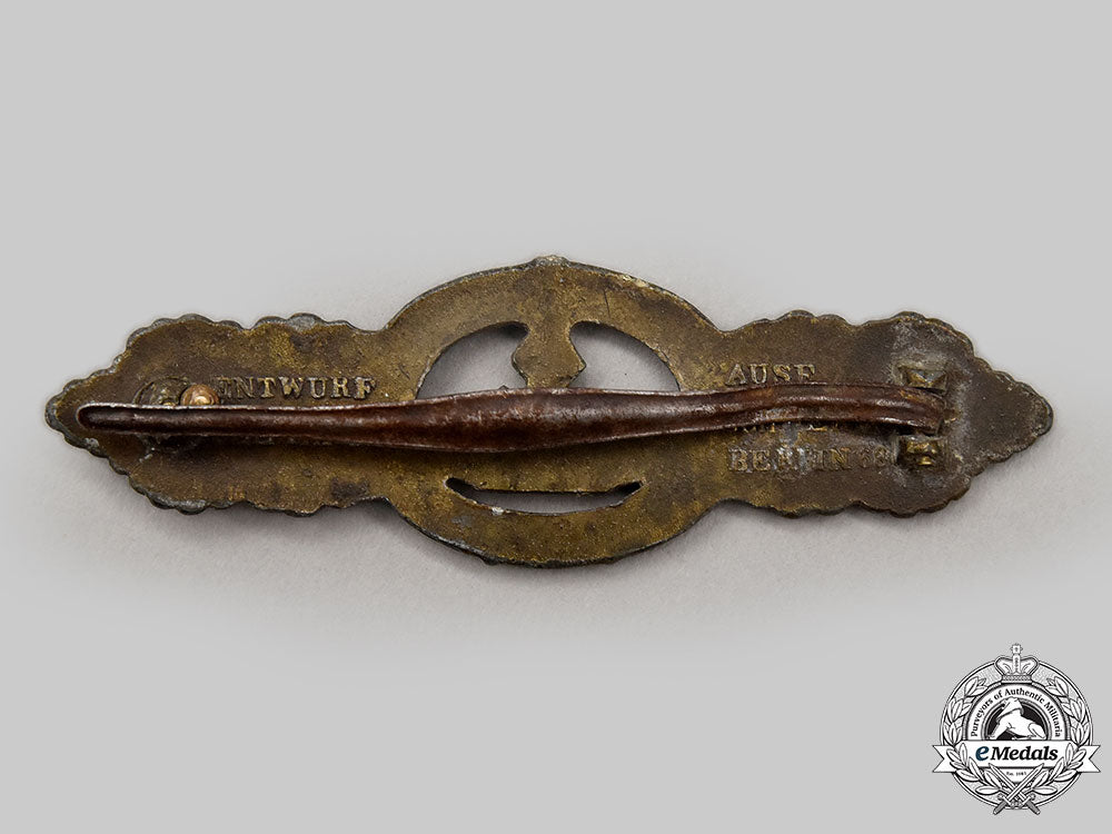 germany,_kriegsmarine._a_u-_boat_clasp,_bronze_grade,_by_schwerin_l22_mnc0431_118