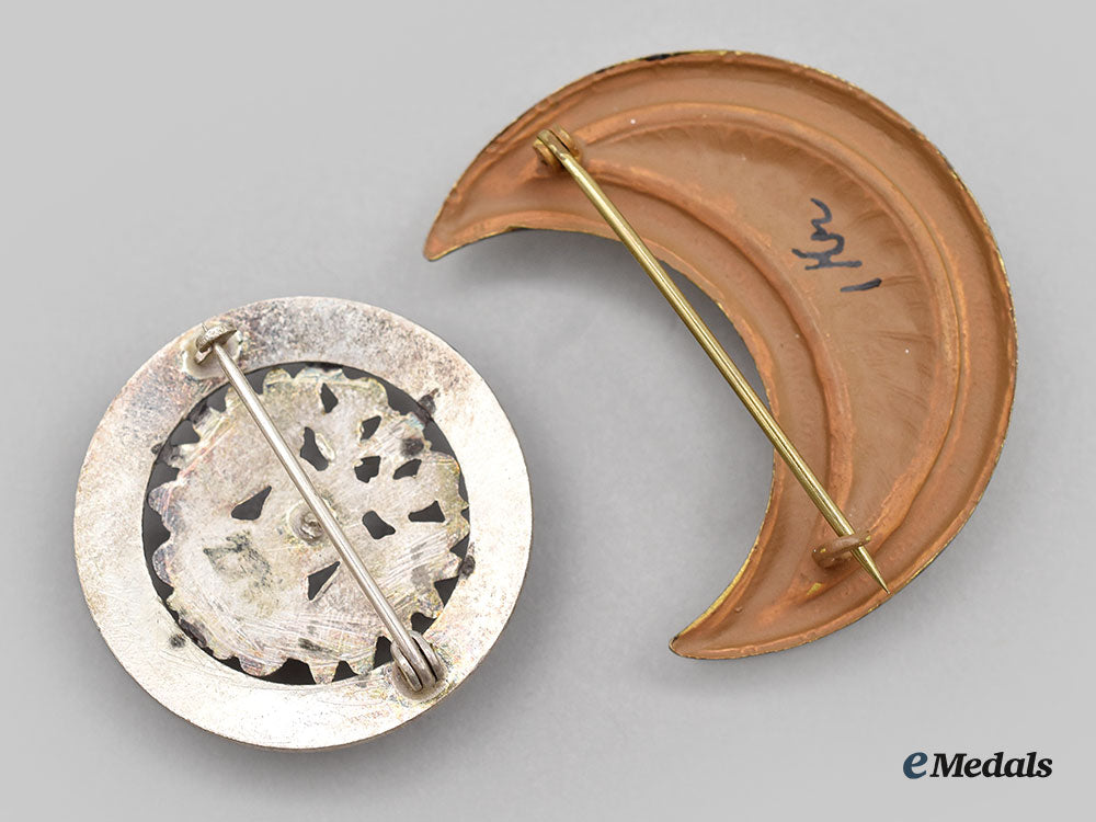 austria,_imperial._two_first_war_patriotic_badges_l22_mnc0434_592_1