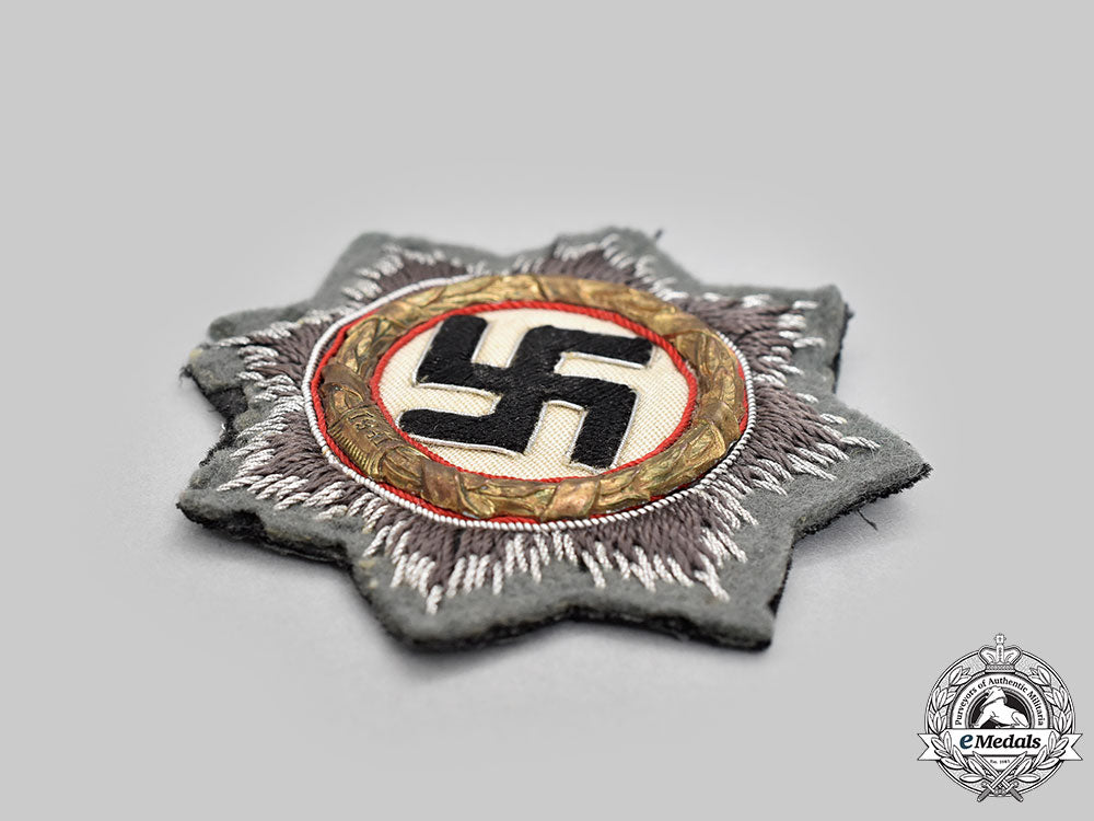 germany,_heer._a_german_cross_in_gold,_cloth_version_l22_mnc0435_259
