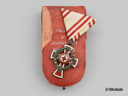 austria,_imperial._an_honour_decoration_of_the_red_cross,_ii_class_cross_in_case,_by_g.a._scheid_l22_mnc0456_602_1