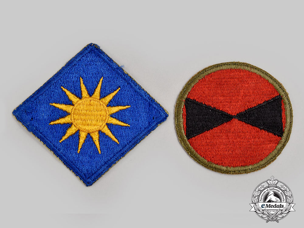 united_states._a_pacific_theater_purple_heart_to_staff_sergeant_sparacino,_wounded_in_action_at_okinawa_l22_mnc0533_368_1_1