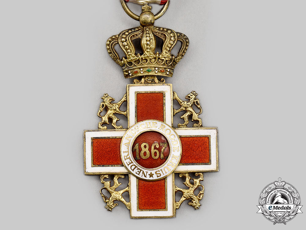 netherlands,_kingdom._a_cross_of_merit_of_the_netherlands_red_cross_l22_mnc0625_211