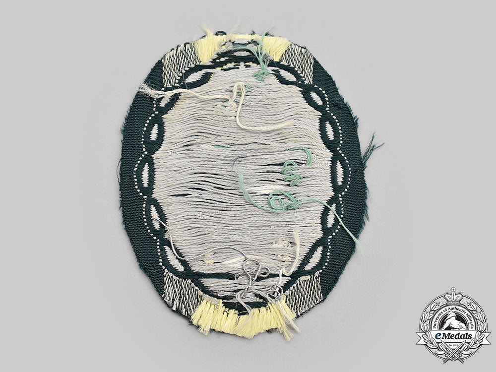 germany,_wehrmacht._a_mixed_lot_of_uniform_insignia_l22_mnc0705_407_1