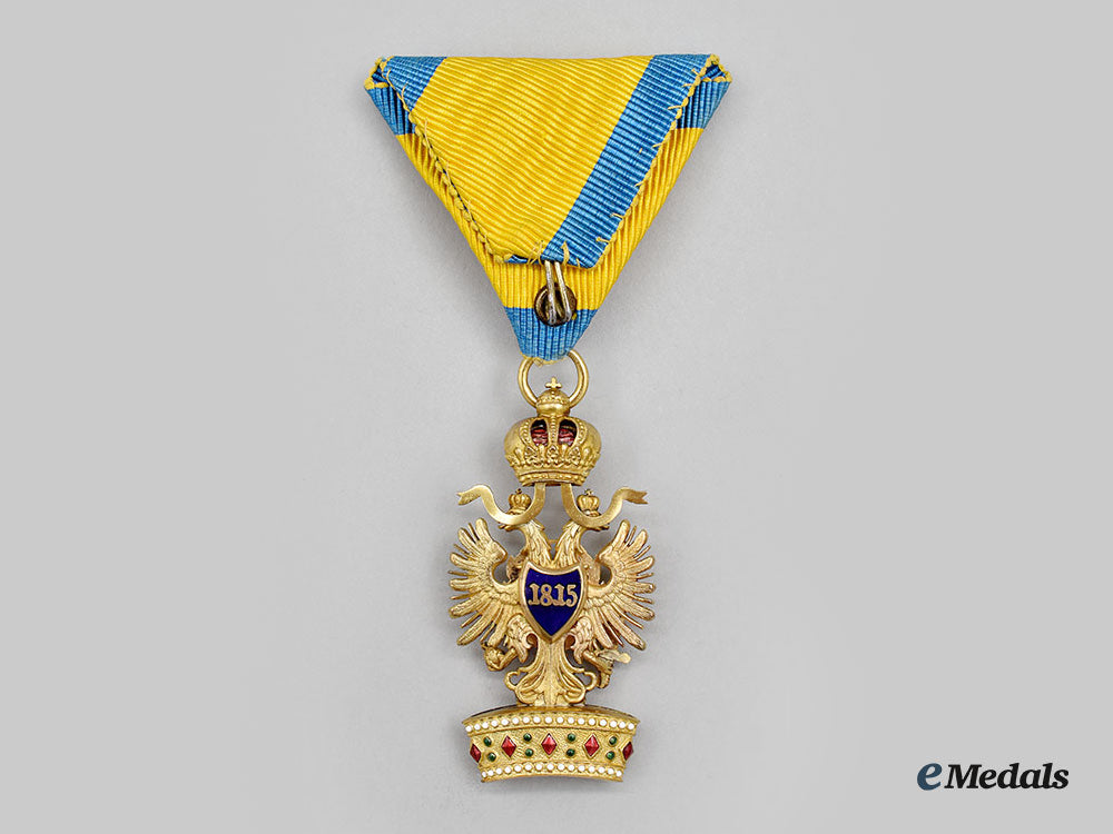 austria,_imperial._an_order_of_the_austrian_crown,_iii_class_knight,_by_rozet&_fischmeister,_c.1917_l22_mnc0789_897_1