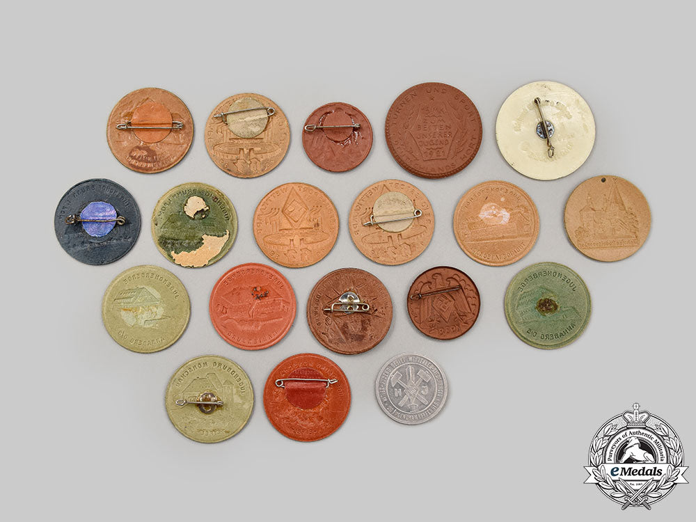 germany,_third_reich._a_mixed_lot_of_commemorative_badges_l22_mnc0831_450