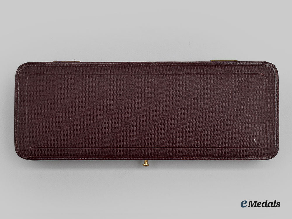 austria,_imperial._a_miniature_chain_of_the_of_the_knight_of_the_order_of_franz_joseph,_by_rothe_l22_mnc0831_915_1_1_1