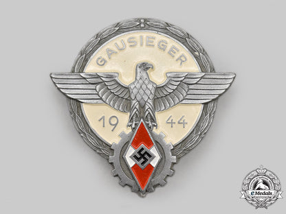 germany,_hj._a1944_national_trade_competition_victor’s_badge,_silver_grade_with_case,_by_gustav_brehmer_l22_mnc0913_361