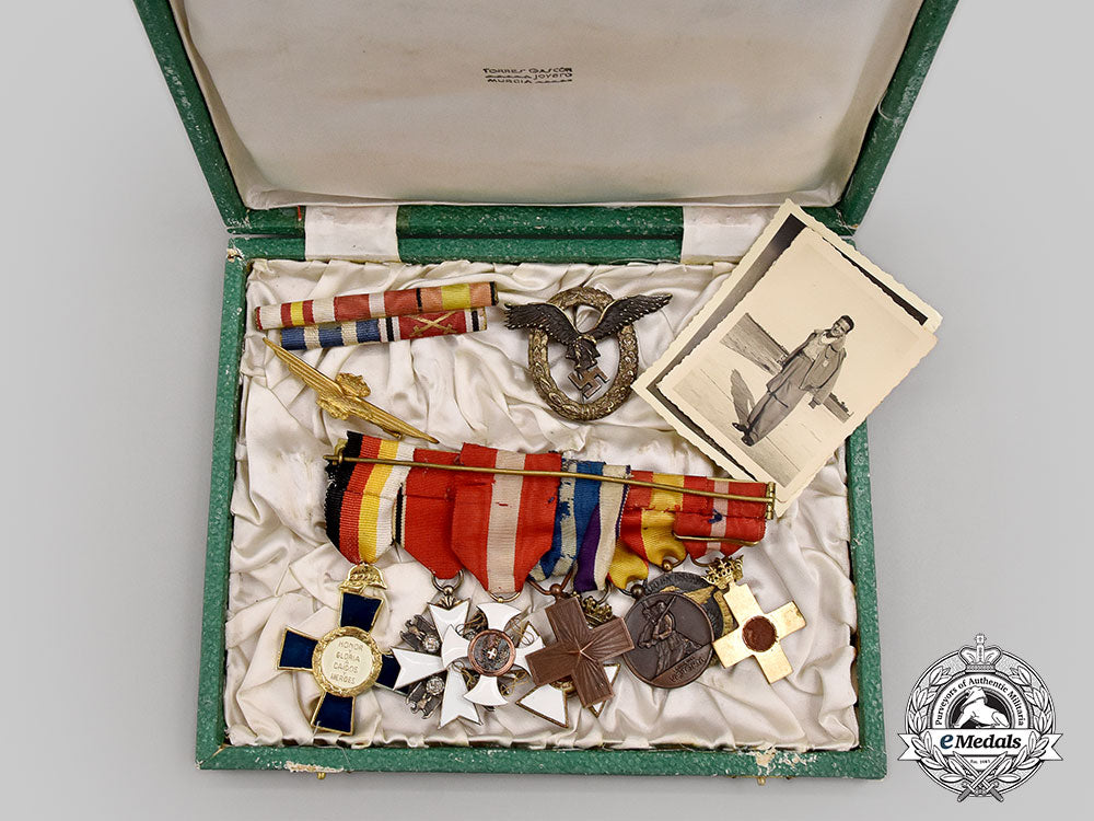 spain,_spanish_state._a_rare_blue_squadron_group_with_distinguished_spanish_civil_war_service&_luftwaffe_badge_l22_mnc0950_744