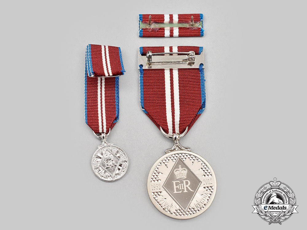 canada,_commonwealth._a_queen_elizabeth_ii_diamond_jubilee_medal_l22_mnc1262_596