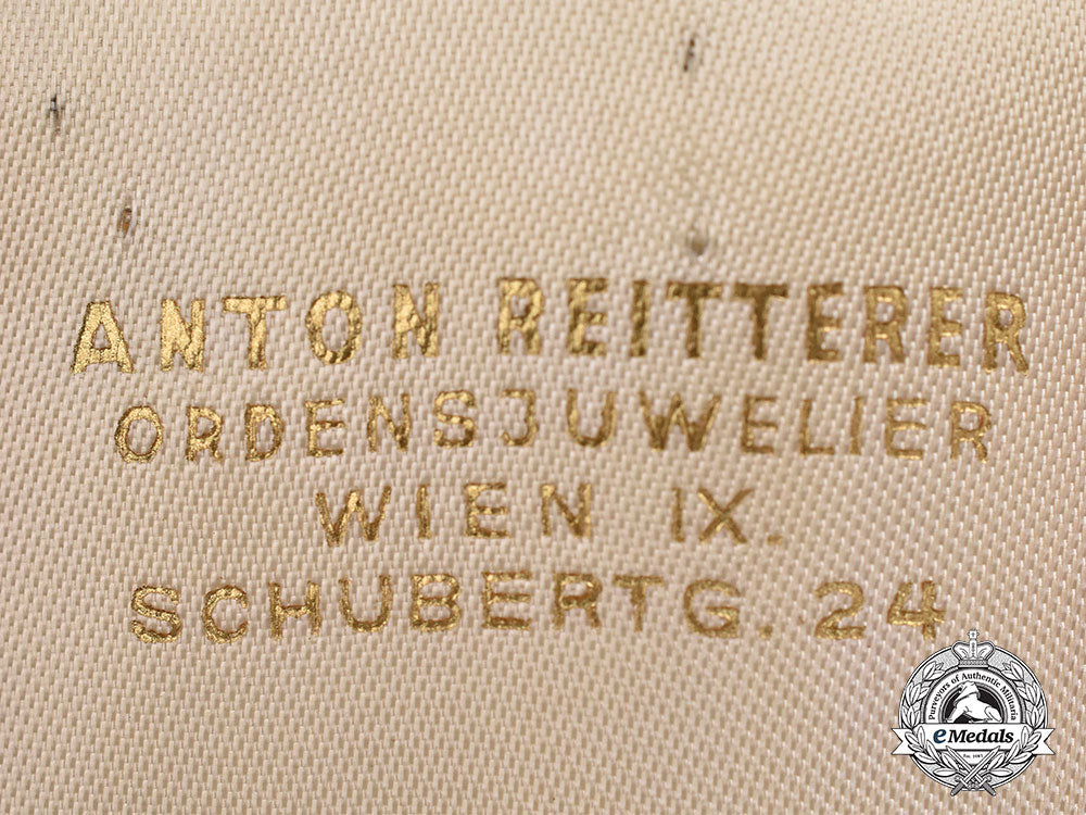 austria,_republic._austria,_republic._an_honour_badge_for_merit_of_the_republic_of_austria,_class9_l22_mnc1955_962