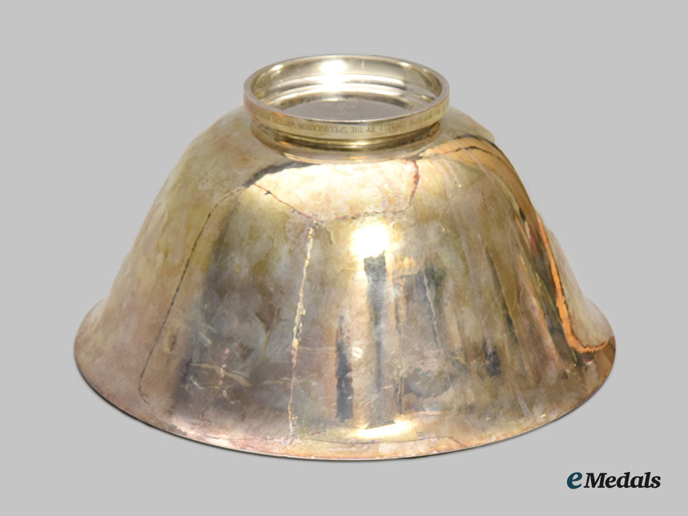 canada,_commonwealth._a_large_silver_decorative_bowl_to_mr&_mrs._russ_cornell,_by_georg_jensen_l22_mnc1960_583_1