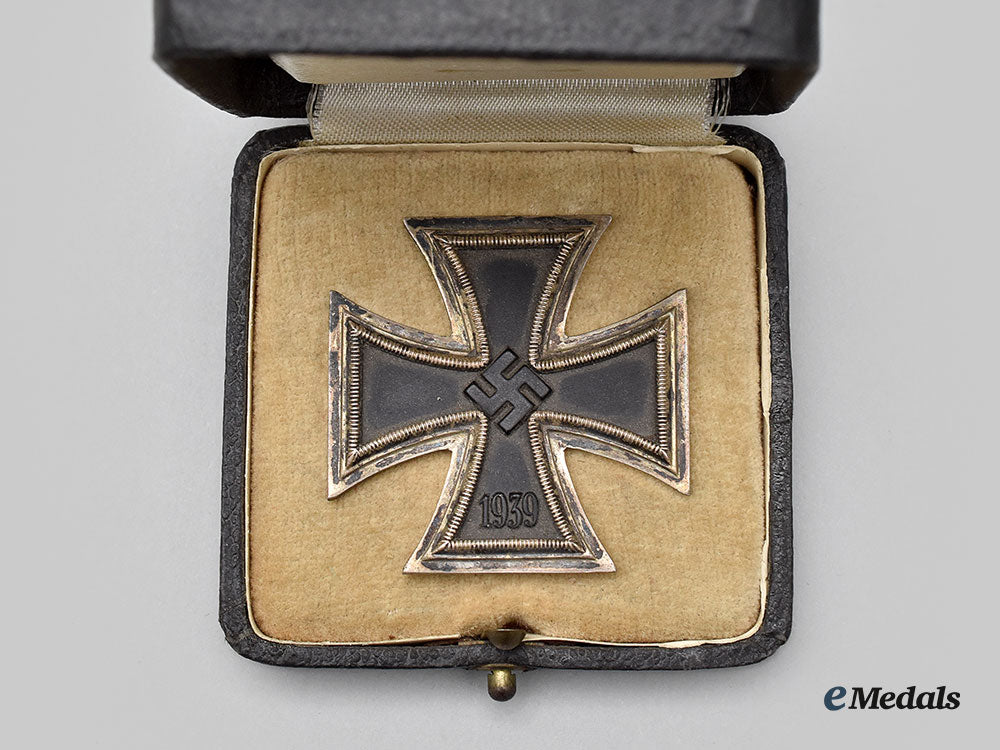 germany,_wehrmacht._a1939_iron_cross_i_class,_with_case,_by_rudolf_souval_l22_mnc1984_343