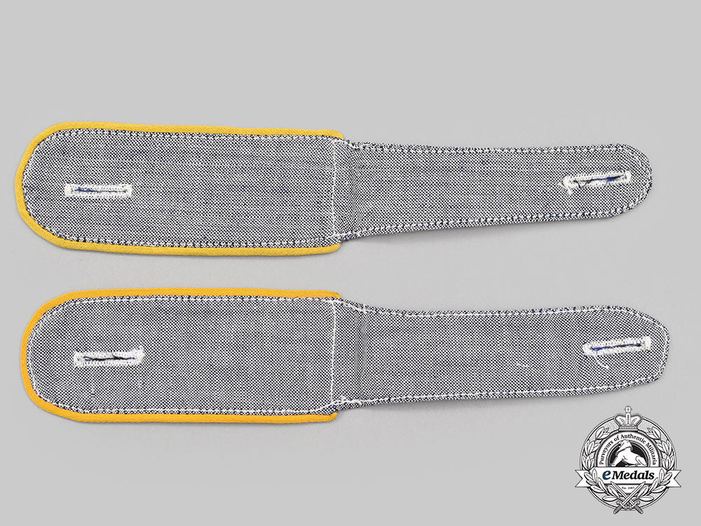 germany,_luftwaffe._a_set_of_flight_personnel_service_shirt_shoulder_straps_l22_mnc2024_001_1_1_1