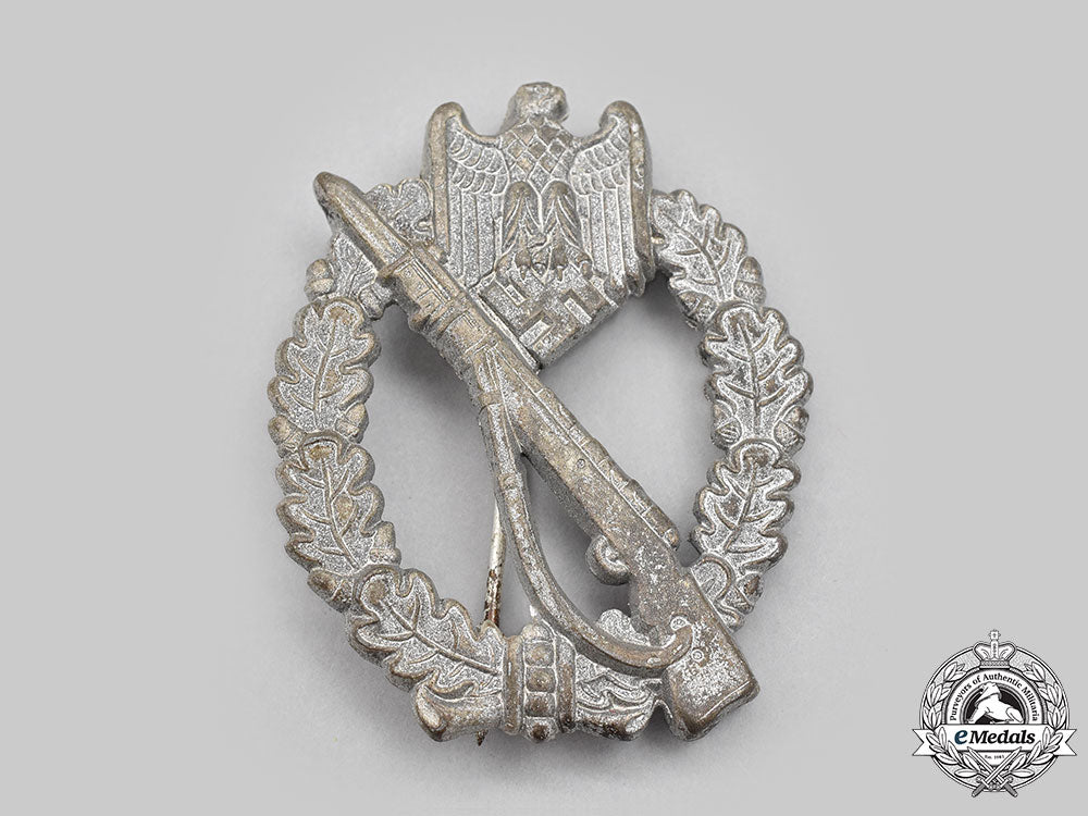 germany,_wehrmacht._an_infantry_assault_badge,_silver_grade_l22_mnc2105_063