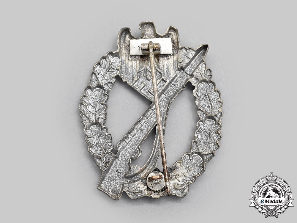 germany,_wehrmacht._an_infantry_assault_badge,_silver_grade_l22_mnc2107_064