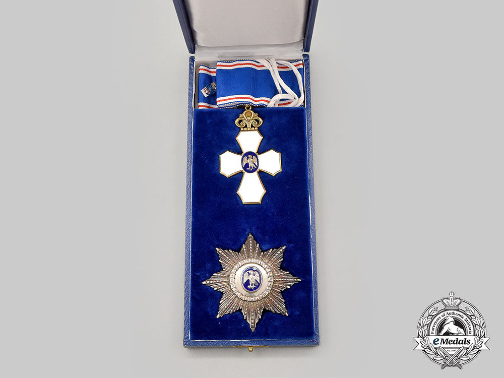 iceland,_republic._an_order_of_the_falcon,_grand_knight,_in_case_l22_mnc2527_292_1