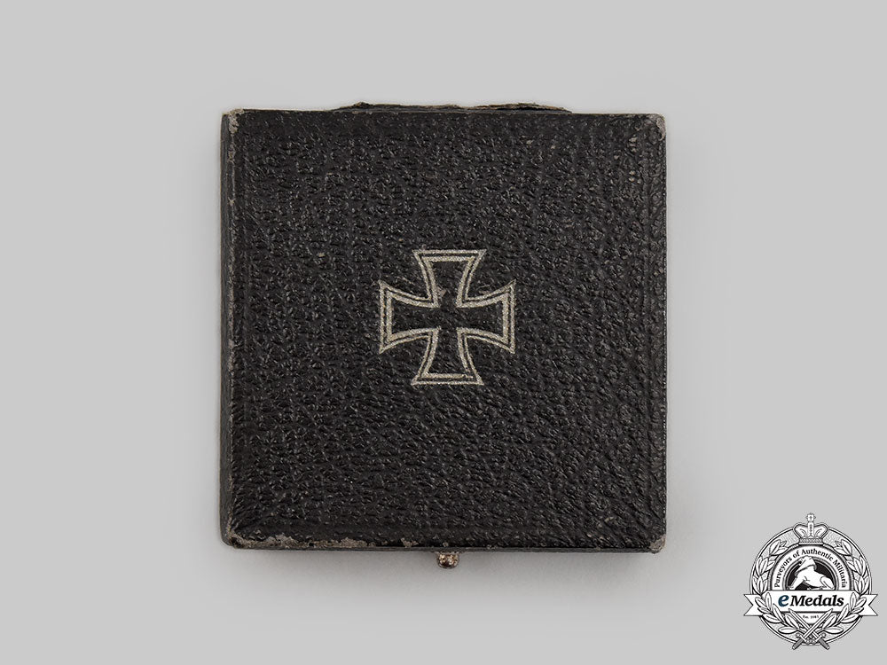 germany,_imperial._a1914_iron_cross_i_class,_with_case_l22_mnc2692_062