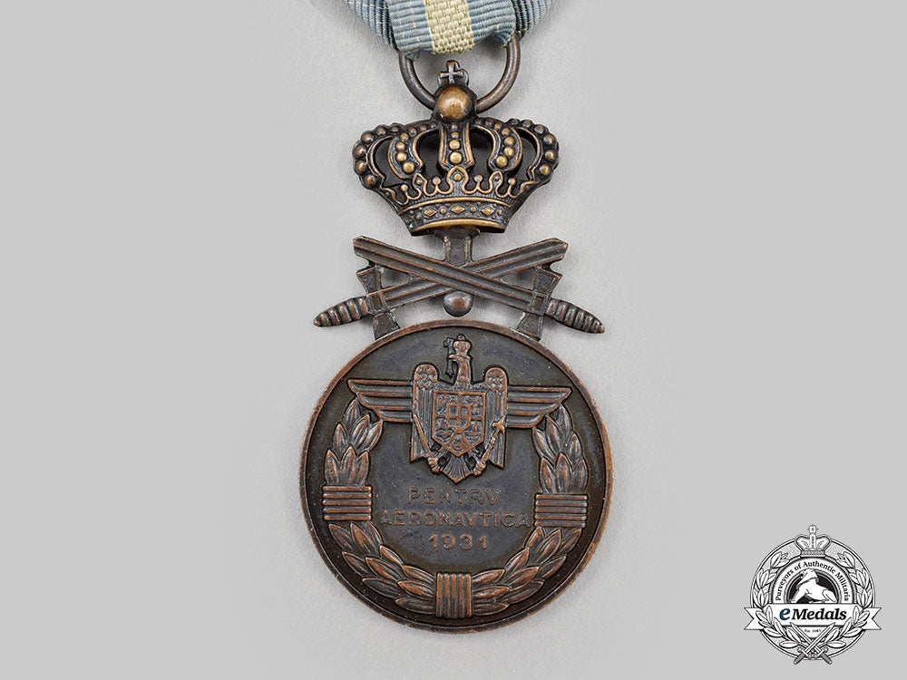 romania,_kingdom._a_medal_of_aeronautical_virtue,_iii_class_bronze_grade_with_swords_and_crown_l22_mnc2957_533