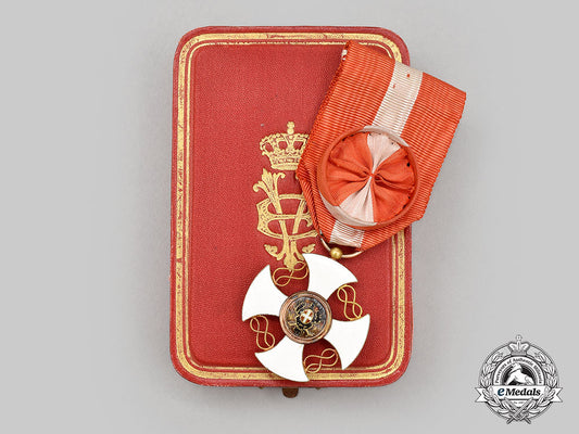 italy,_kingdom._an_order_of_the_crown_of_italy,_iv_class_officer,_cased_l22_mnc3019_566