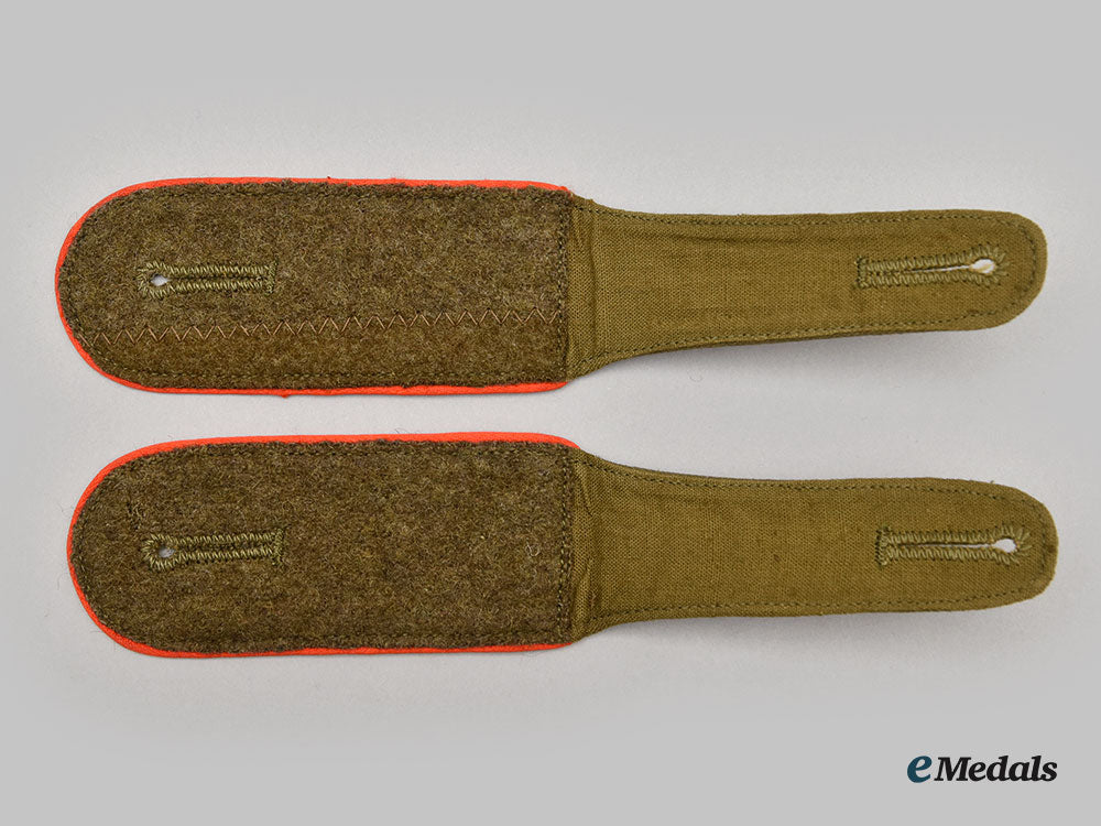 germany,_heer._a_mint_set_of_flak/_artillery_enlisted_personnel_tropical_shoulder_straps_l22_mnc3114_101